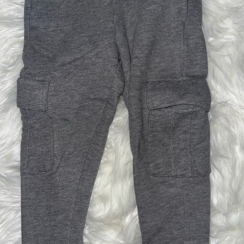 Gray Kids Cargo Sweatpants - Size 4/5 - Target Brand - gently used